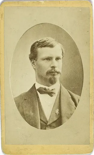 Charlie Gould 사용자 등록 사진