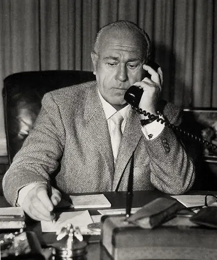 Sol C. Siegel 사용자 등록 사진