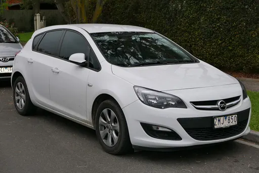 Opel Astra J Facelift 5-door hatchback 사용자 등록 사진