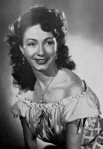 Carmen Molina 사용자 등록 사진