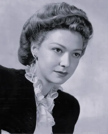 Helen Beverley 사용자 등록 사진