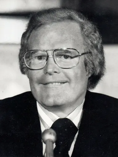 Roone Arledge 사용자 등록 사진