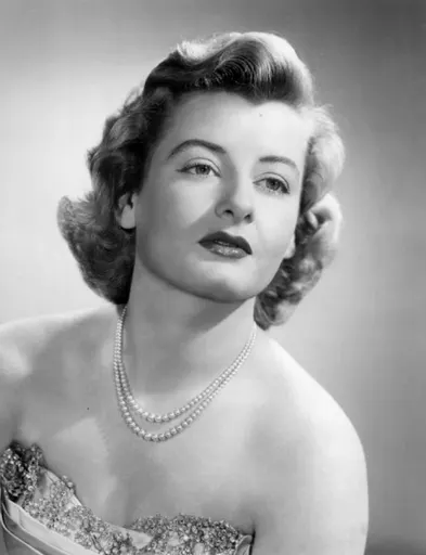 Constance Ford 사용자 등록 사진