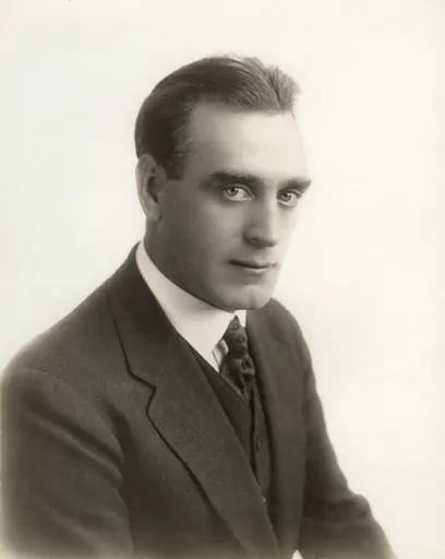 Alfred Paget 사용자 등록 사진