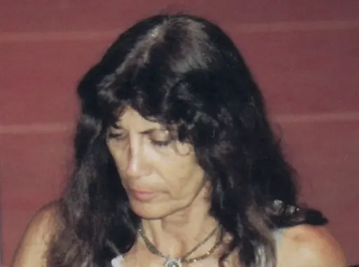 Esther Roth-Shahamorov 사용자 등록 사진