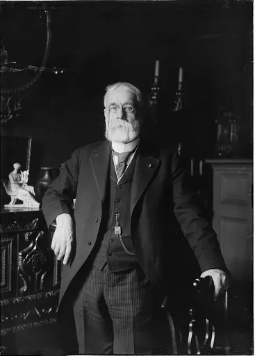 Robert Underwood Johnson 사용자 등록 사진