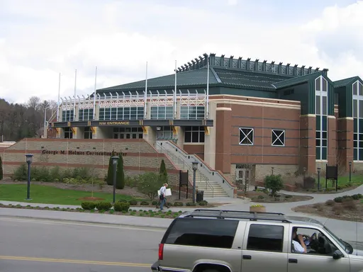 George M. Holmes Convocation Center 사용자 등록 사진