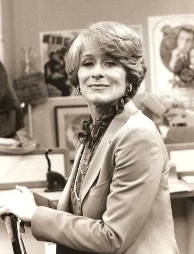 Gretchen Wyler 사용자 등록 사진