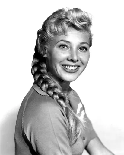 Georgine Darcy 사용자 등록 사진