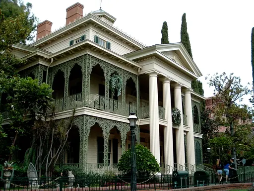The Haunted Mansion 사용자 등록 사진