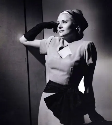 Betty Lawford 사용자 등록 사진