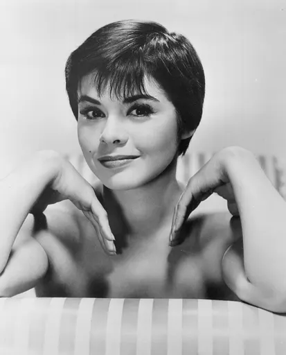 Neile Adams 사용자 등록 사진