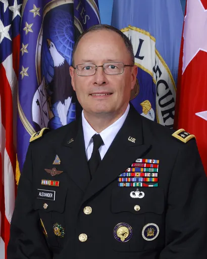 Keith B. Alexander 사용자 등록 사진