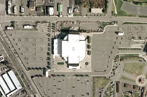 Lawrence Joel Veterans Memorial Coliseum 사용자 등록 사진