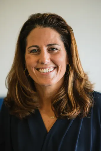 Julie Foudy 사용자 등록 사진