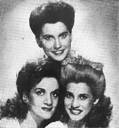 Maxene Andrews 사용자 등록 사진