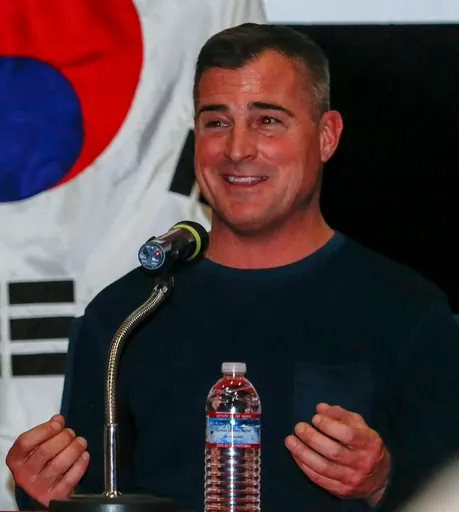 조지 이즈 사용자 등록 사진