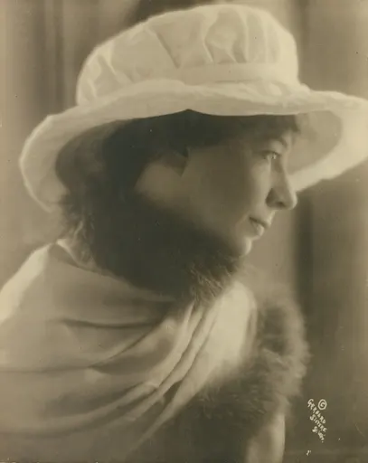 Sara Teasdale 사용자 등록 사진