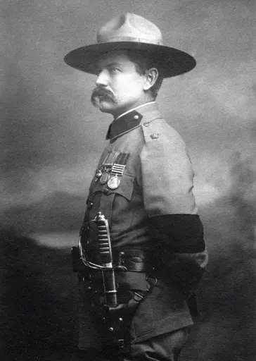 Frederick Russell Burnham 사용자 등록 사진