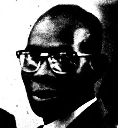 Fela Sowande 사용자 등록 사진