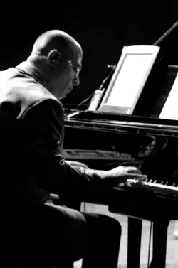 Mike Garson 사용자 등록 사진